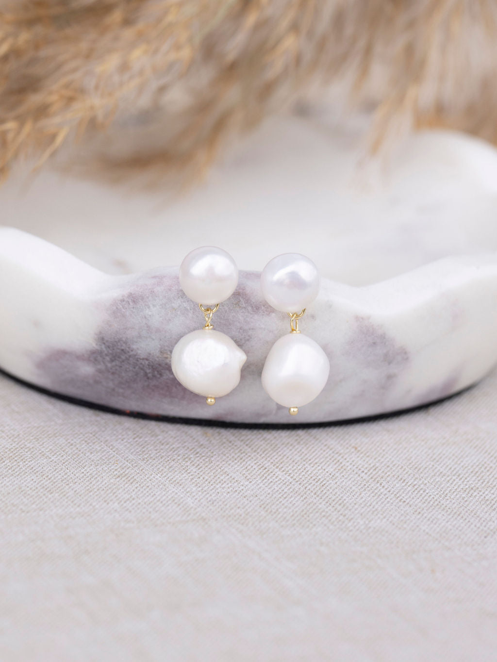 Venus Pearl Earrings