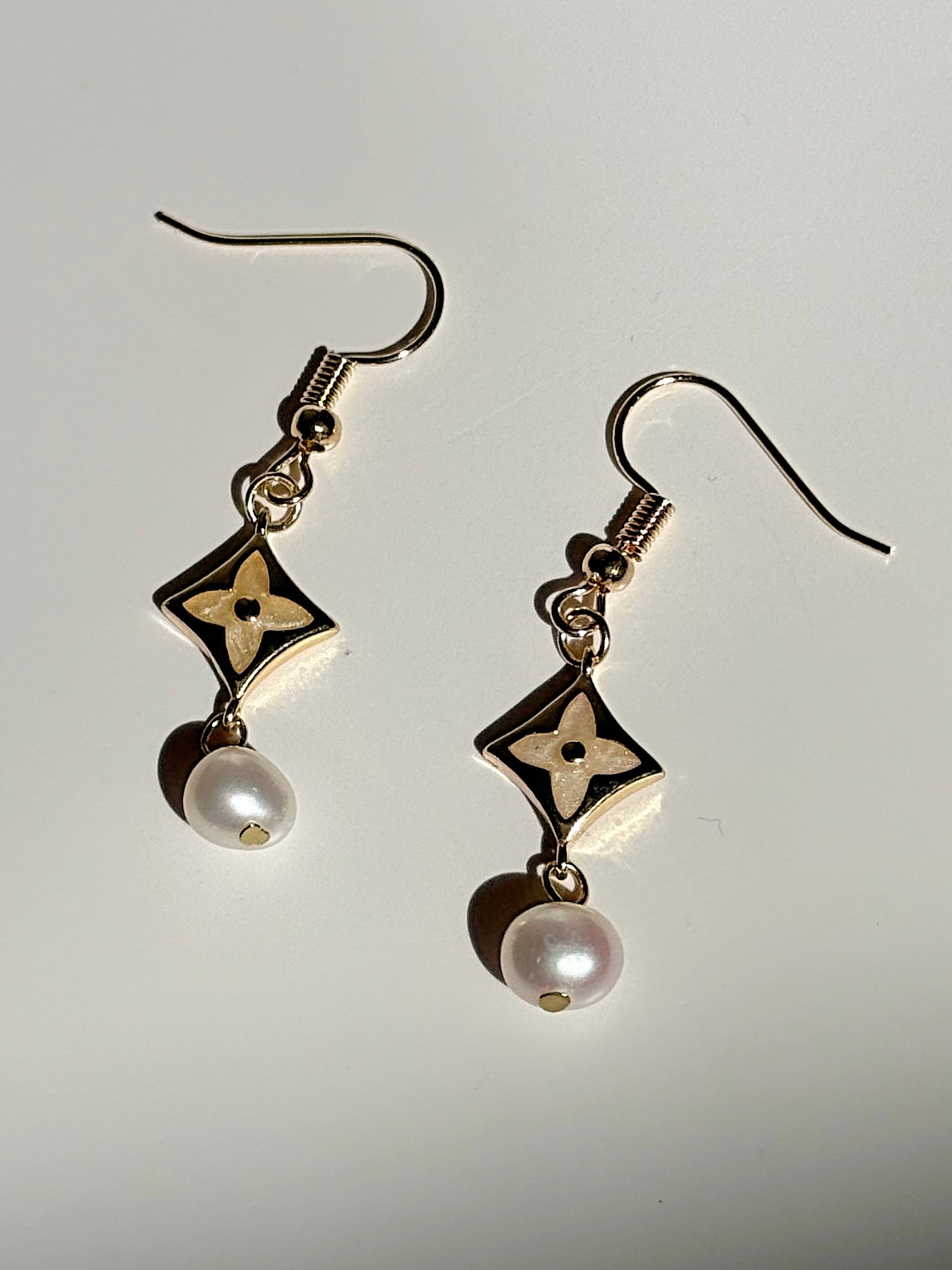 Petal Pearl Earrings
