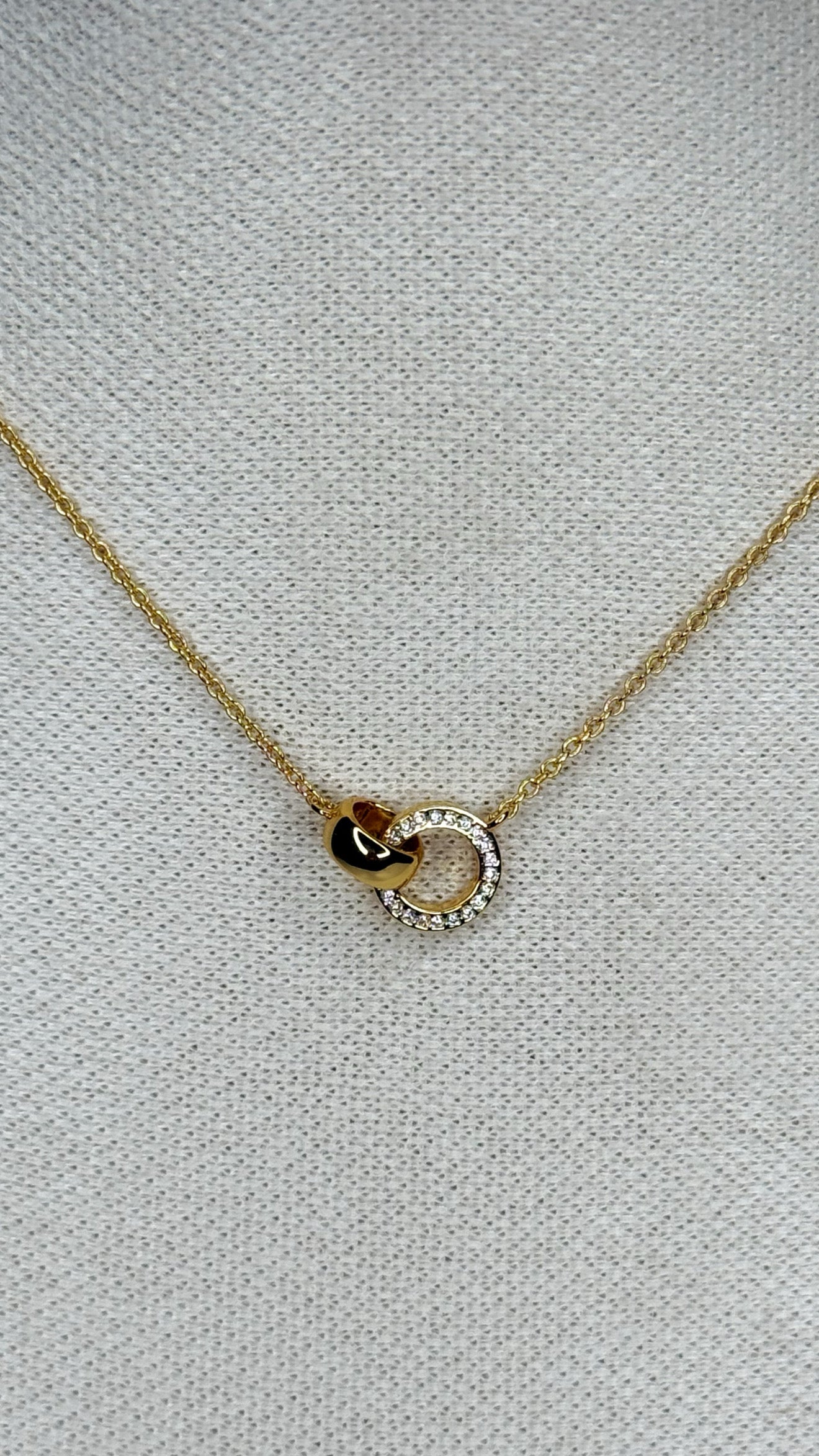 Linked Elegance Necklace