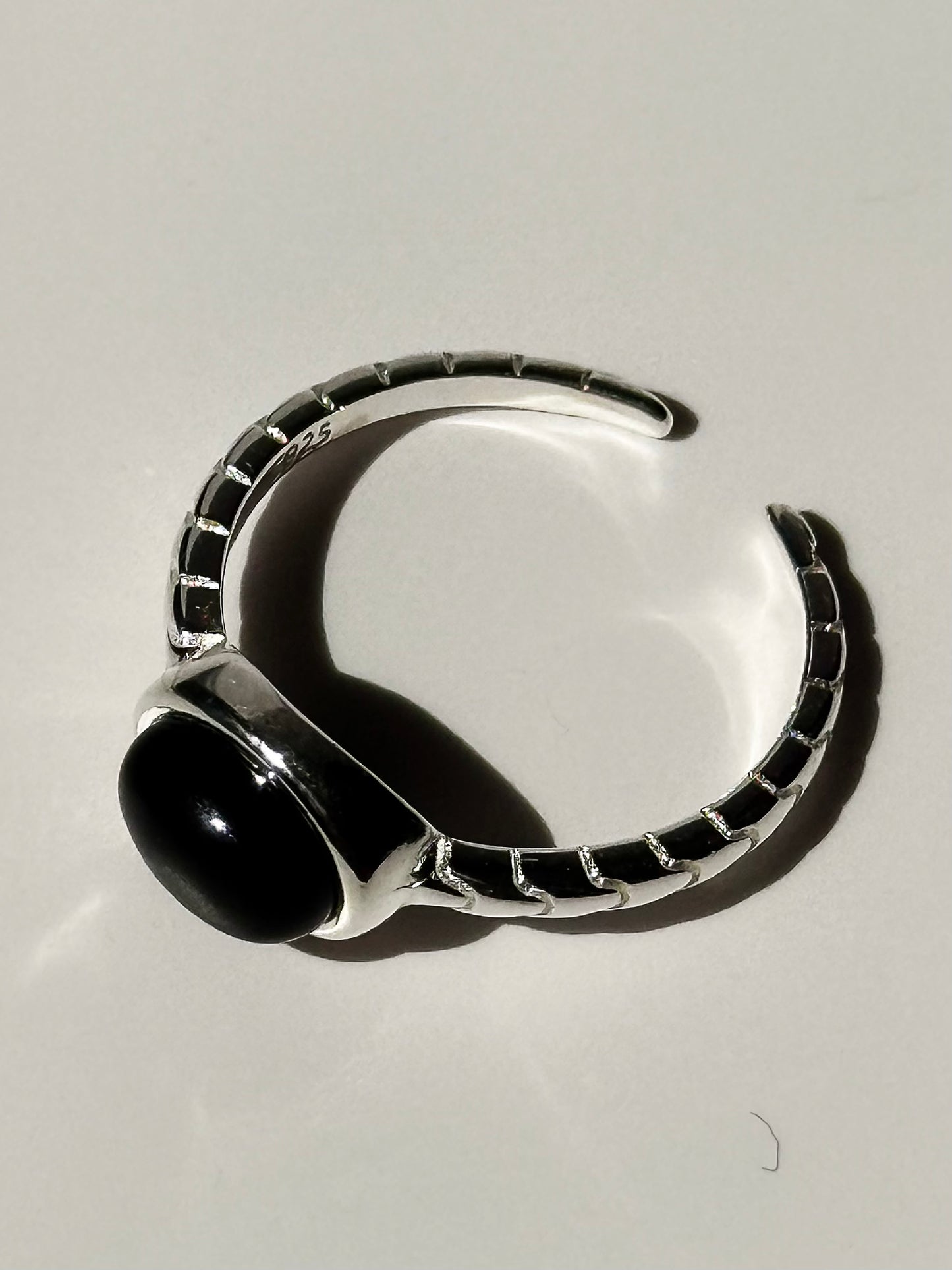 Thalia Embrace Ring