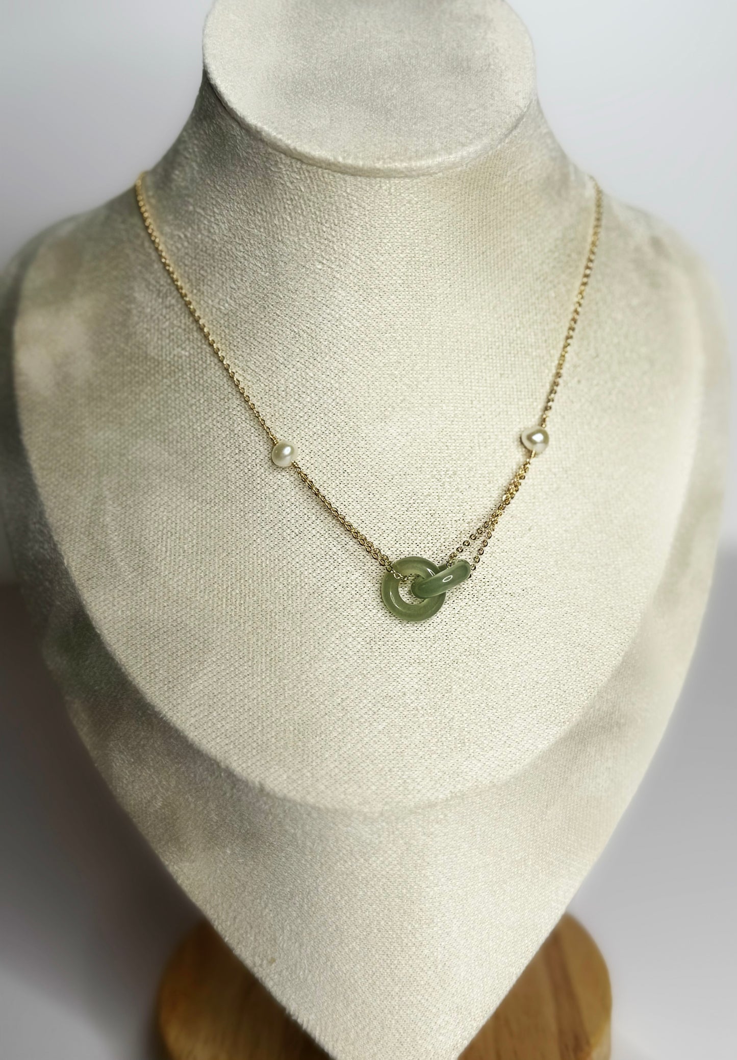 Interlocking Links Necklace