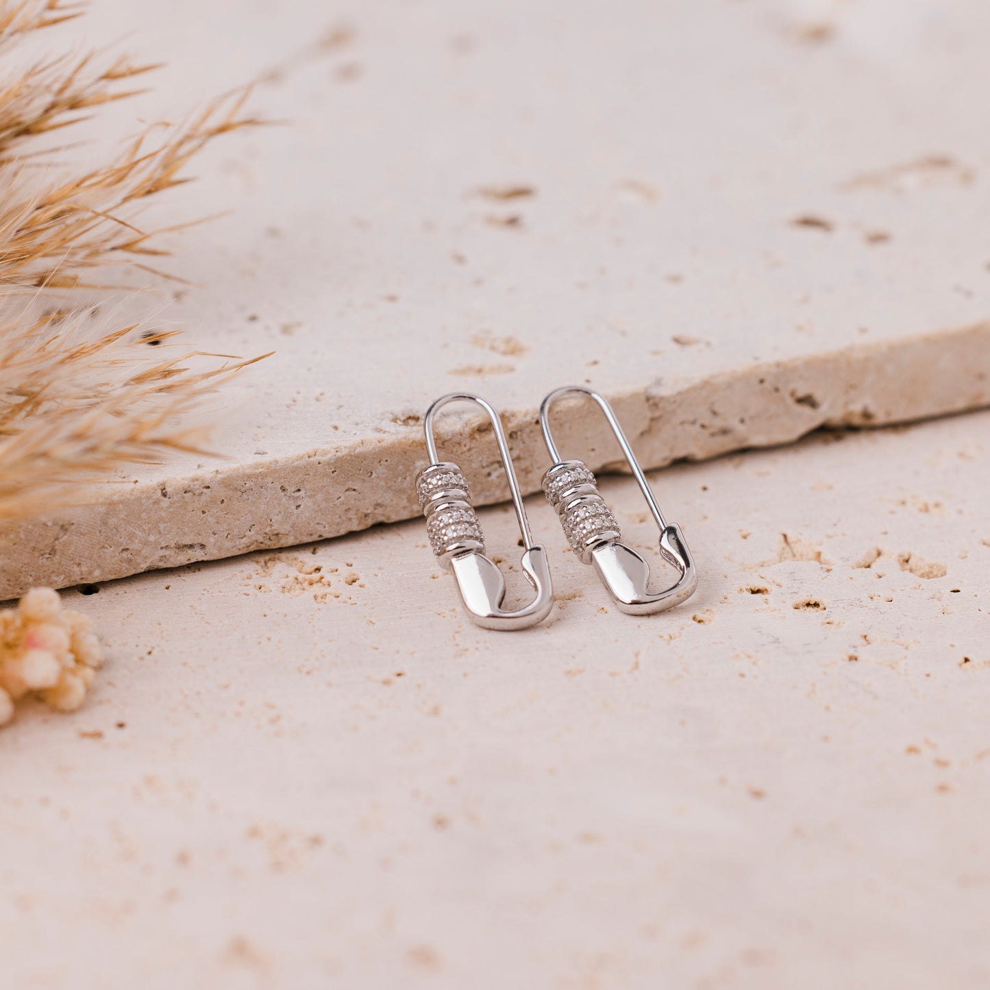 Luminous Hold Earrings