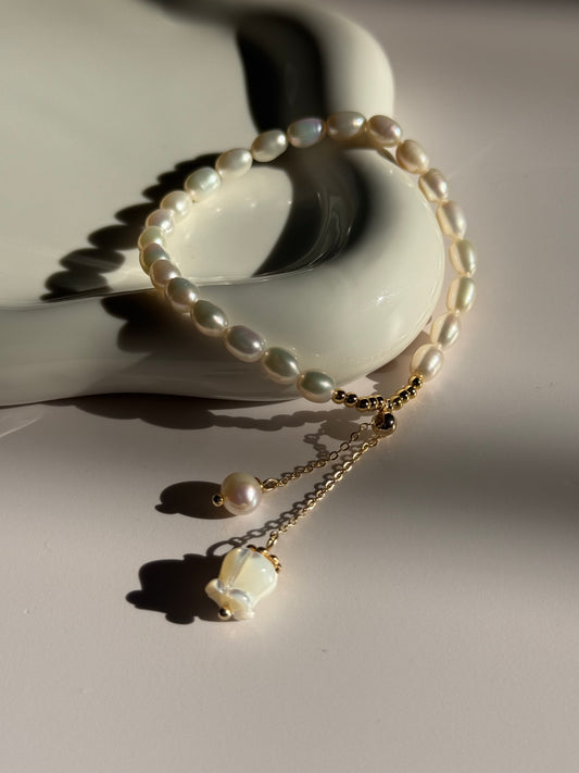 Rose Pearl Bracelet