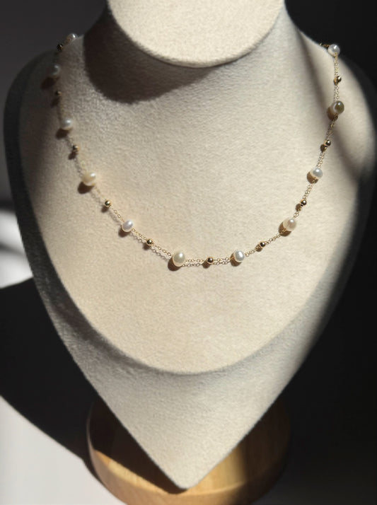 Vela Pearl Necklace