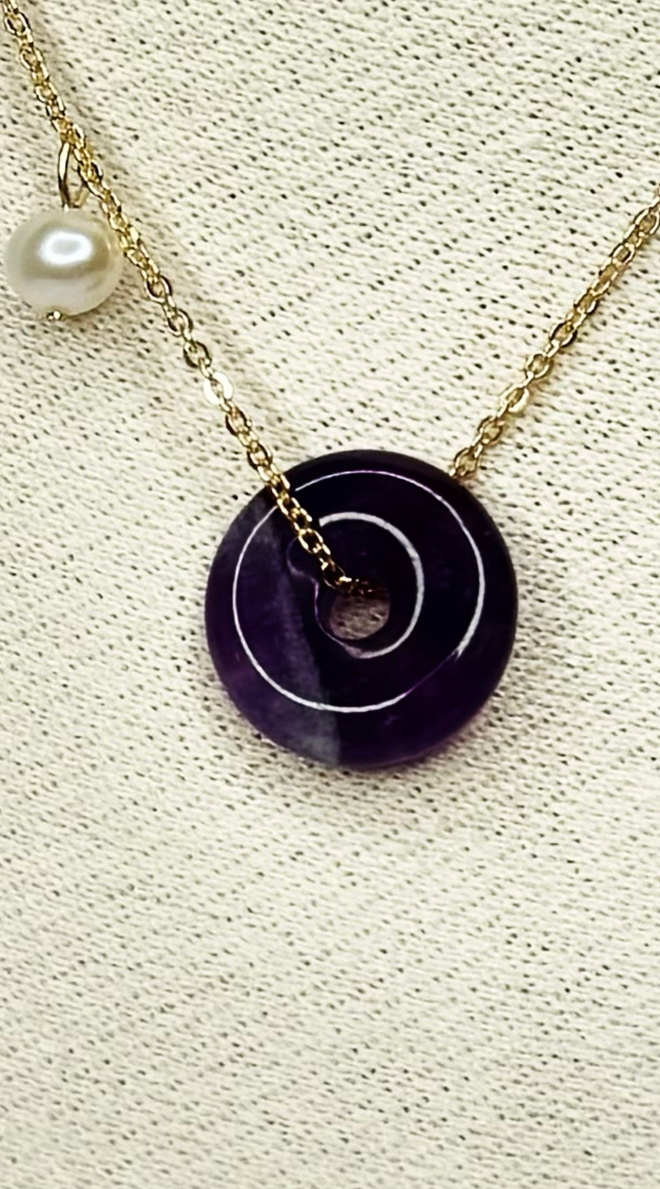 Gold-Plated_Natural_amethyst_Necklace_Elegant_Modern_Design
