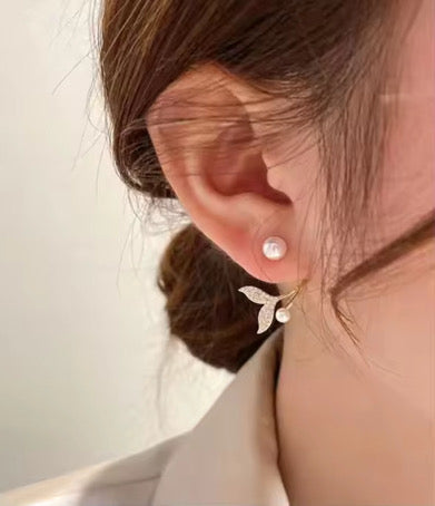 Cora Pearl Earrings