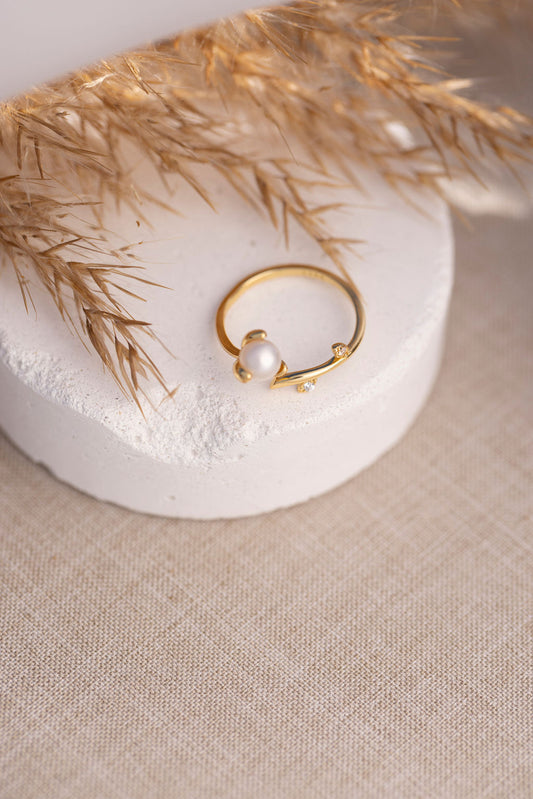 Ivy Pearl Ring
